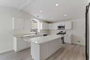 371 E Cynthia Way S, North Salt Lake, UT 84054 - Photo 12