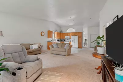 33 Clubhouse Dr, Stansbury Park, UT 84074 - Photo 12