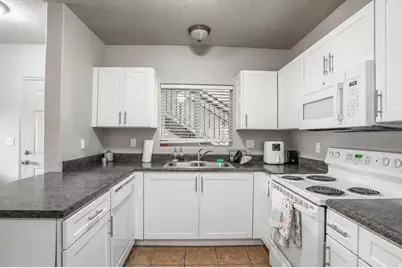 866 E 700 N #C3, Provo, UT 84606 - Photo 4