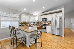 6748 W Shumard Oak Dr S, West Jordan, UT 84088 - Photo 8