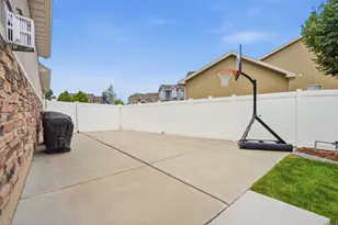 10509 S Brooklyn View Ln W, South Jordan, UT 84095 - Photo 8