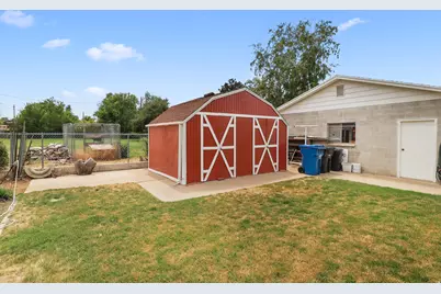 5030 S 300 W, Washington Terrace, UT 84405 - Photo 16
