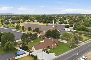 593 N Flint St, Kaysville, UT 84037 - Photo 32