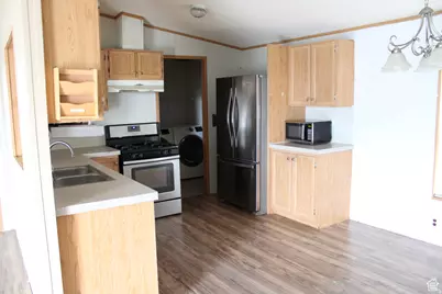 1738 N 210 East E, Tooele, UT 84074 - Photo 6