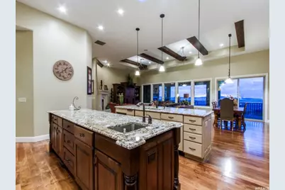 4378 S Foothill Dr, Bountiful, UT 84010 - Photo 8