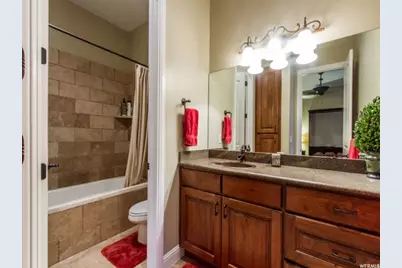 4378 S Foothill Dr, Bountiful, UT 84010 - Photo 34