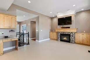 581 E Dorthea Way, North Salt Lake, UT 84054 - Photo 8