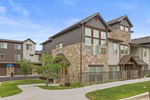 10392 S Beetdigger Blvd E, Sandy, UT 84070 - Photo 1