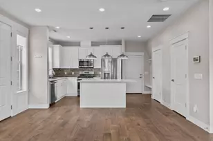 10392 S Beetdigger Blvd E, Sandy, UT 84070 - Photo 10