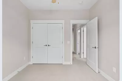 10392 S Beetdigger Blvd E, Sandy, UT 84070 - Photo 22