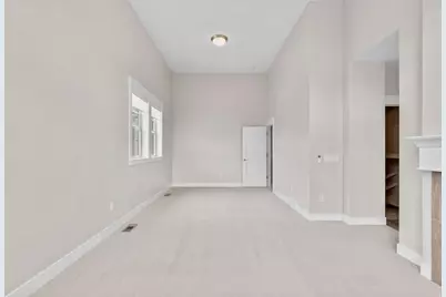 10392 S Beetdigger Blvd E, Sandy, UT 84070 - Photo 18