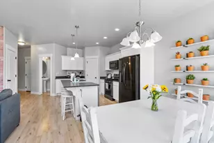 1721 W Newcastle Ln S, Saratoga Springs, UT 84045 - Photo 6