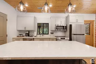 2876 E Greengrove Dr, Sundance, UT 84604 - Photo 14