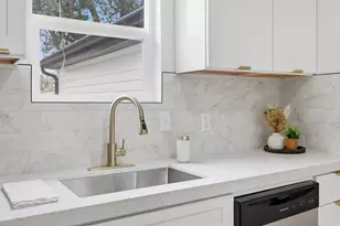1385 W Pacific Ave, Salt Lake City, UT 84104 - Photo 10