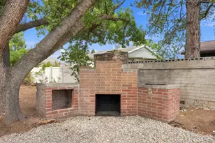845 E Larkspur Dr, Sandy, UT 84094 - Photo 42