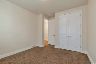 122 E Cottage Cove, Saratoga Springs, UT 84045 - Photo 18