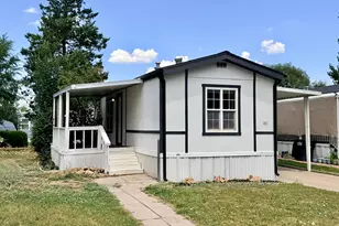 820 W Big Mountain Dr, Taylorsville, UT 84123 - Photo 2