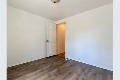 820 W Big Mountain Dr, Taylorsville, UT 84123 - Photo 12