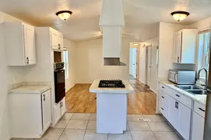 820 W Big Mountain Dr, Taylorsville, UT 84123 - Photo 6