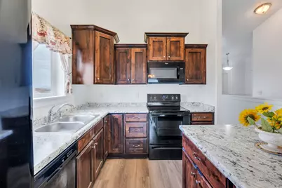 109 W 930 N, Santaquin, UT 84655 - Photo 4