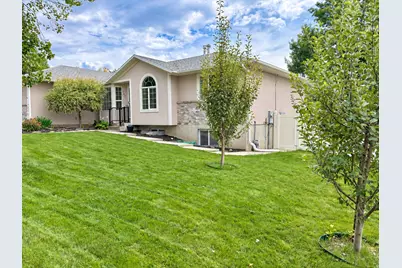 720 E 560 S, Smithfield, UT 84335 - Photo 4
