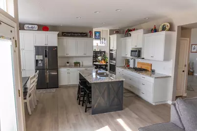 1072 Davenport Dr, Grantsville, UT 84029 - Photo 8