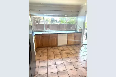 2124 S Ridgewood Way E, Bountiful, UT 84010 - Photo 8