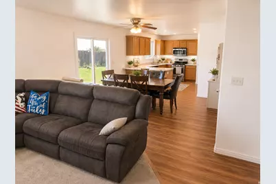 858 W Red Hen Rd N, Saratoga Springs, UT 84045 - Photo 6