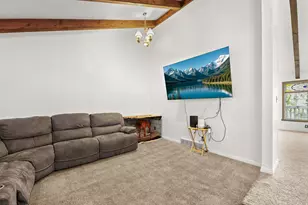 1412 E Center St, Springville, UT 84663 - Photo 8
