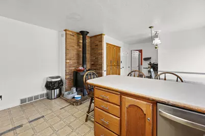 1412 E Center St, Springville, UT 84663 - Photo 6