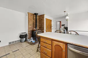 1412 E Center St, Springville, UT 84663 - Photo 6