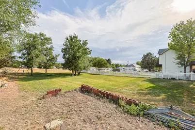 1412 E Center St, Springville, UT 84663 - Photo 32