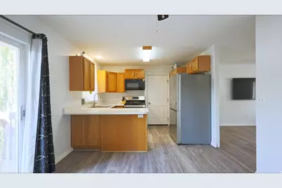 275 E 300 S, Smithfield, UT 84335 - Photo 6
