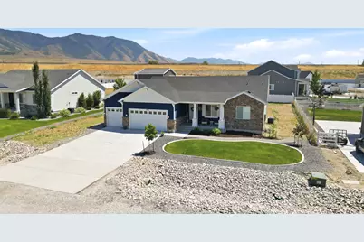 1266 E Blue Moon Dr N, Lake Point, UT 84074 - Photo 2
