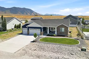 1266 E Blue Moon Dr N, Lake Point, UT 84074 - Photo 2