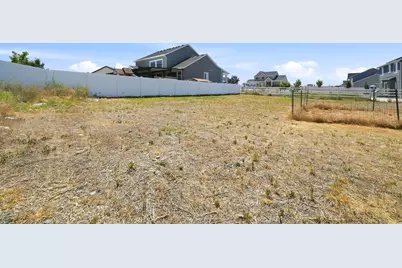 1266 E Blue Moon Dr N, Lake Point, UT 84074 - Photo 32