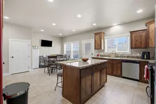 127 E River Bend Rd, Saratoga Springs, UT 84045 - Photo 14