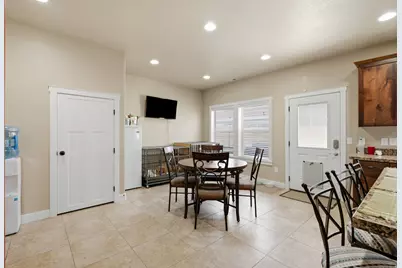 127 E River Bend Rd, Saratoga Springs, UT 84045 - Photo 12