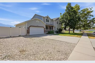 12061 S 2740 W, Riverton, UT 84065 - Photo 2