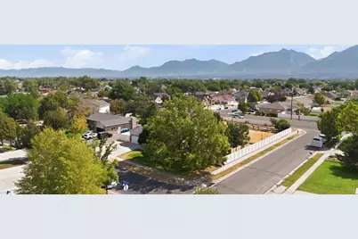 12061 S 2740 W, Riverton, UT 84065 - Photo 58