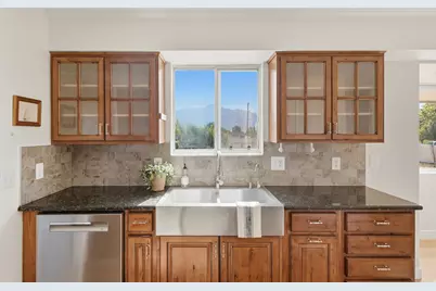 12061 S 2740 W, Riverton, UT 84065 - Photo 12