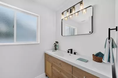 1960 E Meadow Dr, Cottonwood Heights, UT 84121 - Photo 18