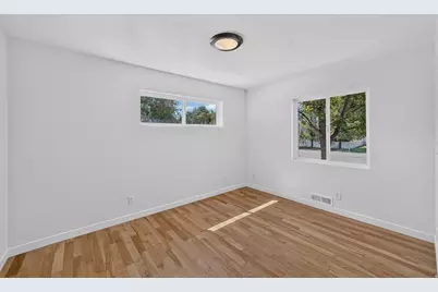 1960 E Meadow Dr, Cottonwood Heights, UT 84121 - Photo 14