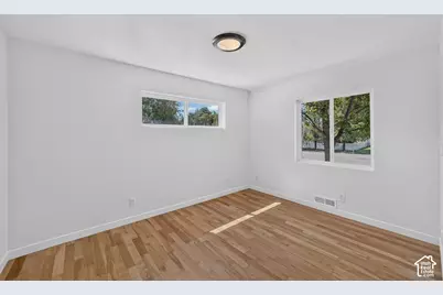 1960 E Meadow Dr, Cottonwood Heights, UT 84121 - Photo 14