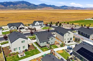 6152 N Sheps Ridge Rd E, Eagle Mountain, UT 84005 - Photo 10