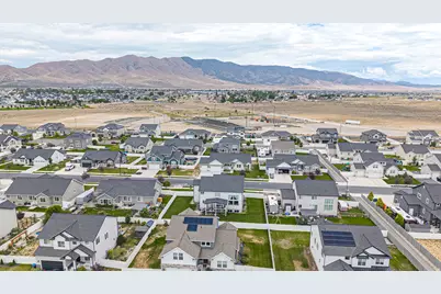 4602 N Kings Peak Way Way E, Eagle Mountain, UT 84005 - Photo 40