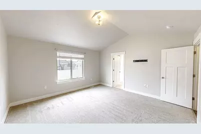 4602 N Kings Peak Way Way E, Eagle Mountain, UT 84005 - Photo 8