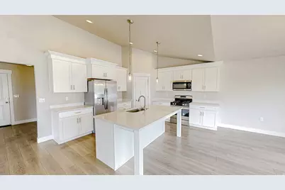 4602 N Kings Peak Way Way E, Eagle Mountain, UT 84005 - Photo 2