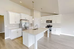 4602 N Kings Peak Way Way E, Eagle Mountain, UT 84005 - Photo 2