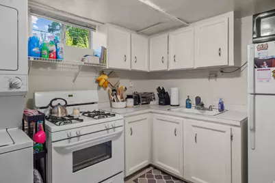 695 E 3950 N, Provo, UT 84604 - Photo 16